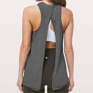 New Lululemon all tied up tank Open Back Sz 2